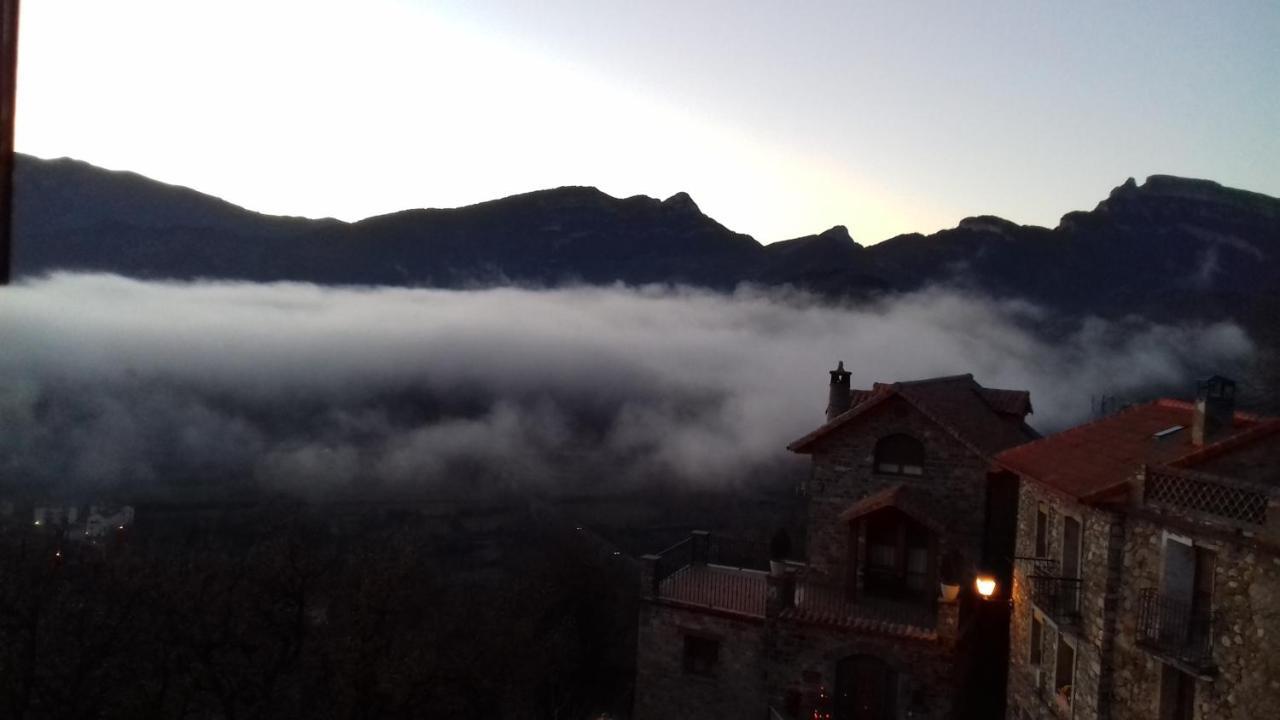 Casa Rural " El Retiro" Laspuña Esterno foto