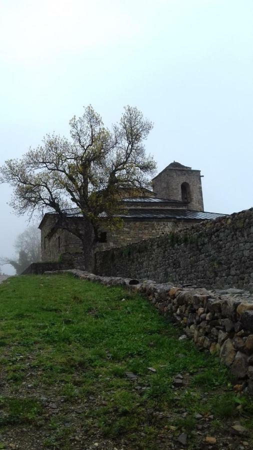 Casa Rural " El Retiro" Laspuña Esterno foto